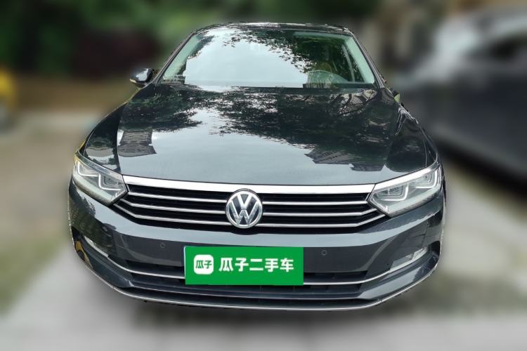 Used Volkswagen Magotan 2018 330TSI DSG Luxury Model Front