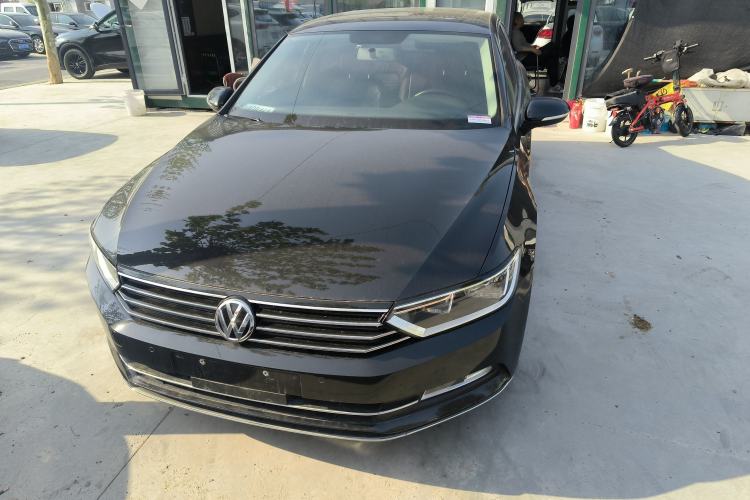 Used Volkswagen Magotan 2018 330TSI DSG Advanced Model Front