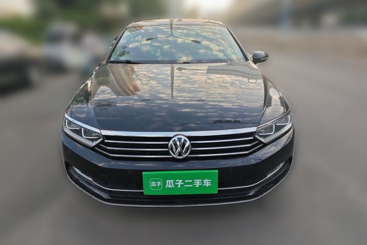 Used Volkswagen Magotan 2018 330TSI DSG Luxury Model Front