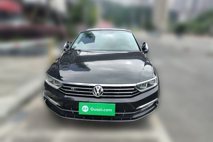 Used Volkswagen Magotan 2018 330TSI DSG Luxury Model Front