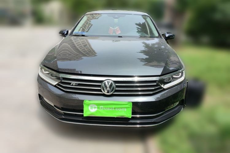 Used Volkswagen Magotan 2018 330TSI DSG Luxury Model Front