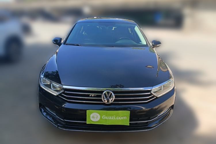 Used Volkswagen Magotan 2018 330TSI DSG Luxury Model Front