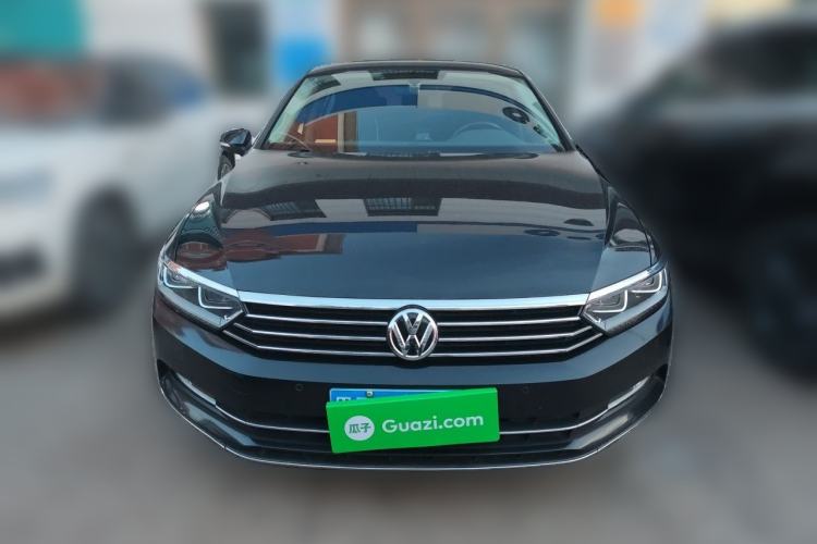 Used Volkswagen Magotan 2018 330TSI DSG Luxury Model Front