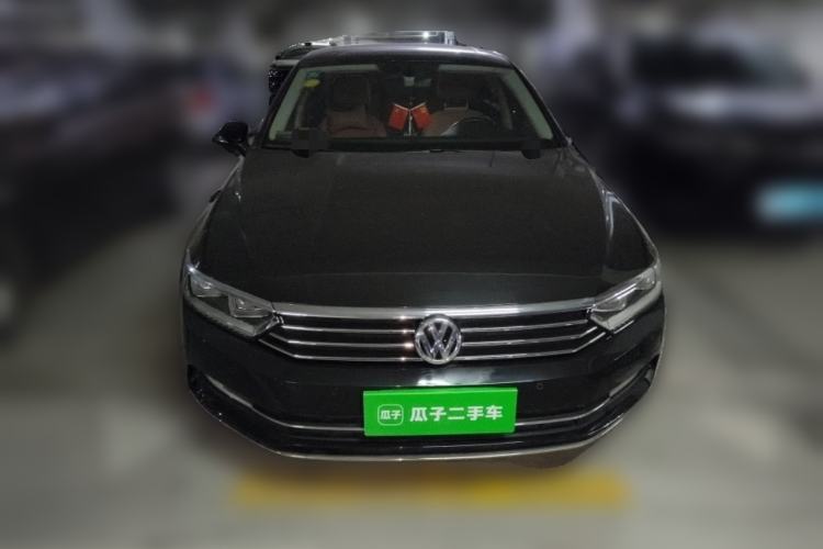 Used Volkswagen Magotan 2018 330TSI DSG Luxury Model Front