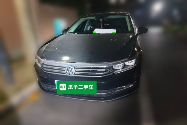 Used Volkswagen Magotan 2018 330TSI DSG Luxury Model Front