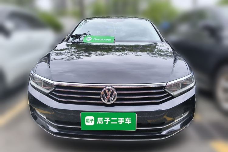 Used Volkswagen Magotan 2018 330TSI DSG Luxury Model Front