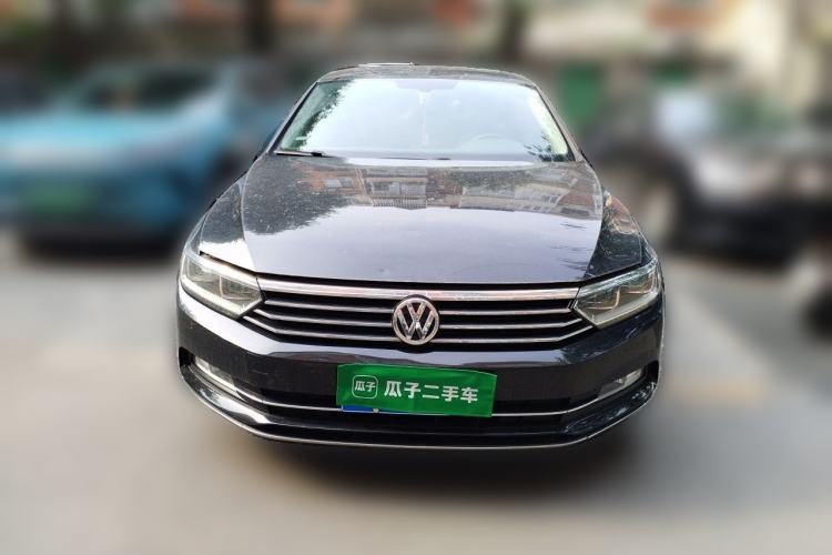 Used Volkswagen Magotan 2018 330TSI DSG Luxury Model Front