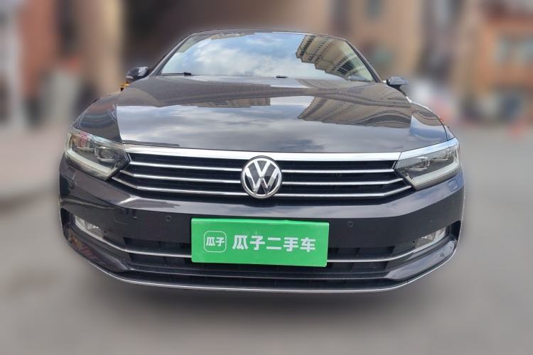 Used Volkswagen Magotan 2018 330TSI DSG Luxury Model Front