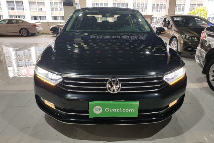 Used Volkswagen Magotan 2018 Facelift 330TSI DSG Luxury Model Front