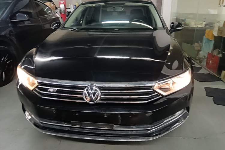 Used Volkswagen Magotan 2018 330TSI DSG Advanced Model Front