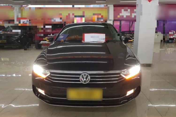Used Volkswagen Magotan 2018 330TSI DSG Luxury Model Front