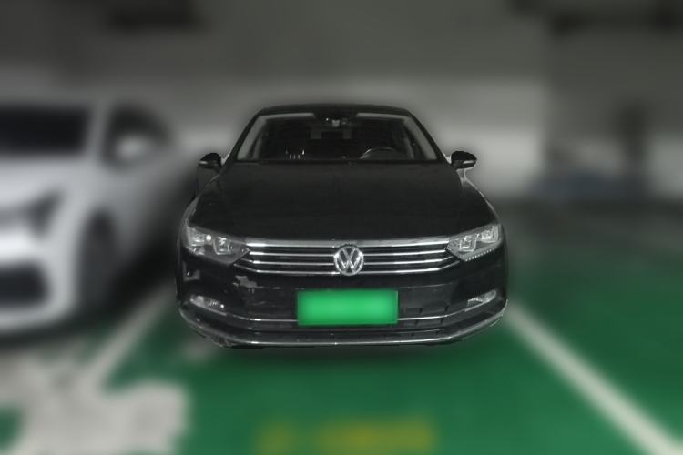 Used Volkswagen Magotan 2018 330TSI DSG Luxury Model Front