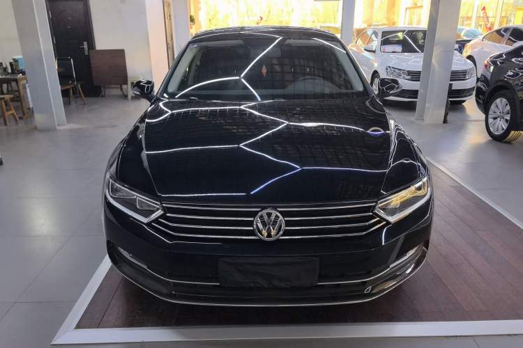 Used Volkswagen Magotan 2018 330TSI DSG Advanced Model Front