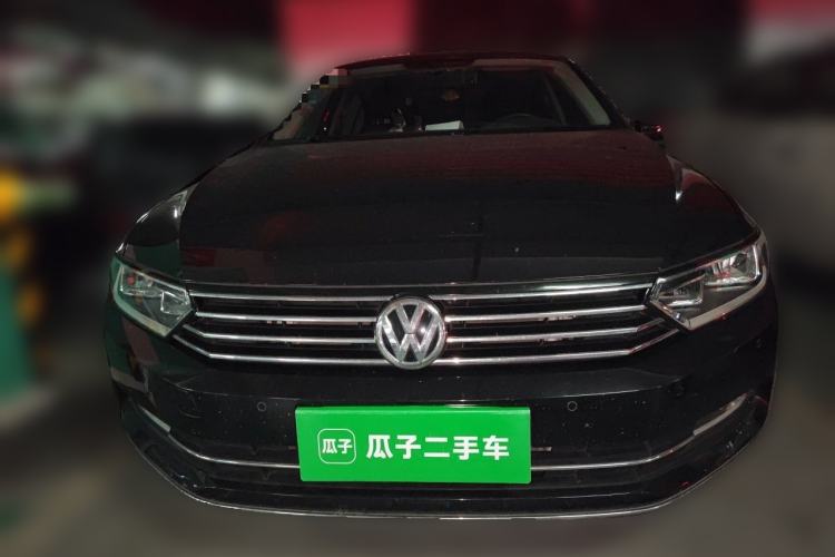 Used Volkswagen Magotan 2018 330TSI DSG Comfort Model Front