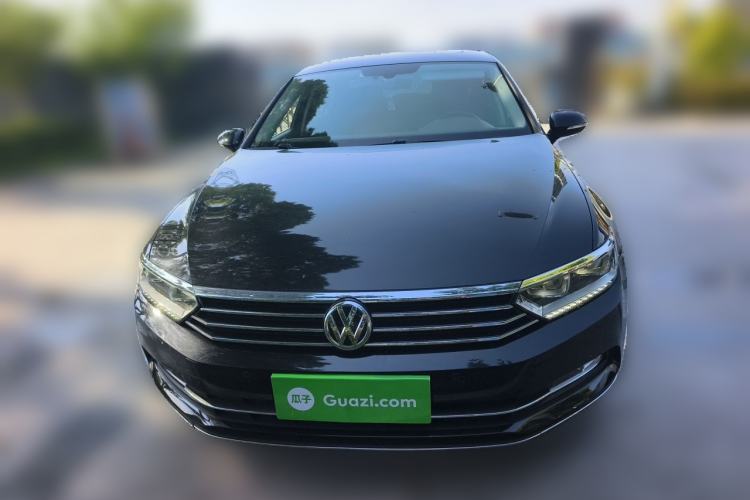 Used Volkswagen Magotan 2018 330TSI DSG Luxury Model Front