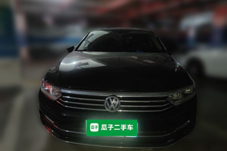Used Volkswagen Magotan 2018 330TSI DSG Luxury Model Front