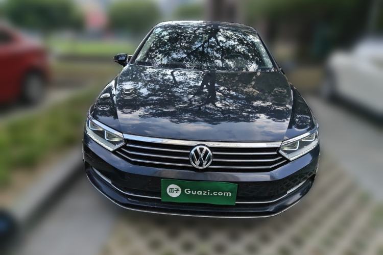 Used Volkswagen Magotan 2018 330TSI DSG Luxury Model Front