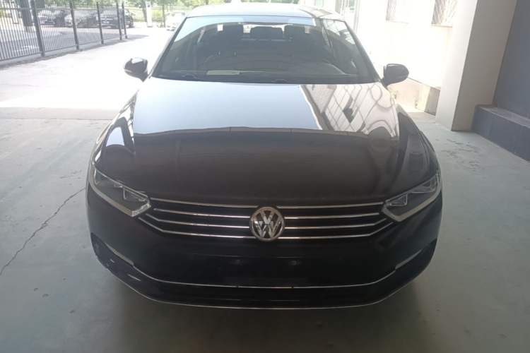 Used Volkswagen Magotan 2018 280TSI DSG Comfort Model Front