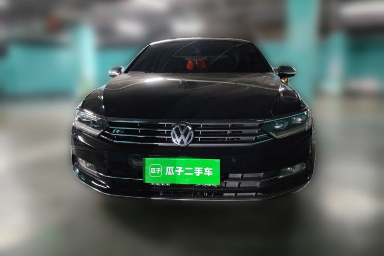 Used Volkswagen Magotan 2018 330TSI DSG Luxury Model Front