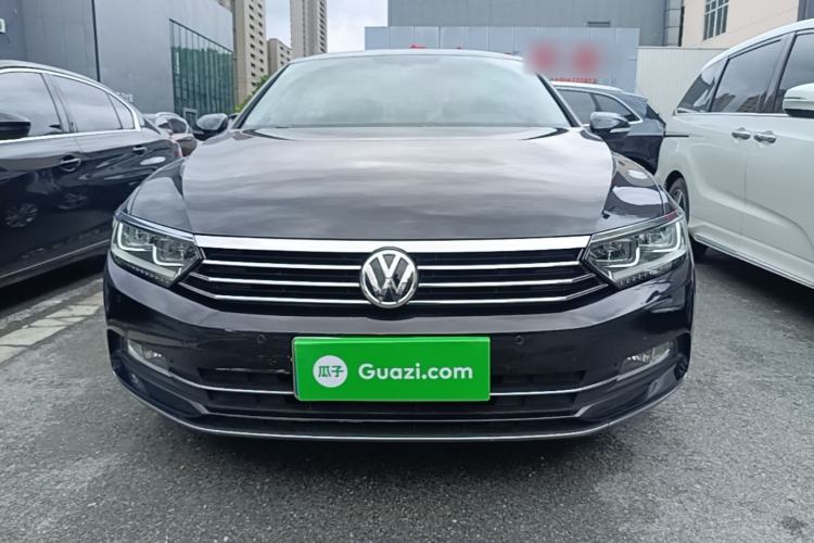 Used Volkswagen Magotan 2018 330TSI DSG Luxury Model Front