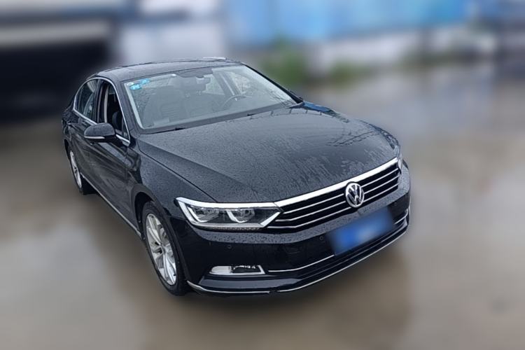 Used Volkswagen Magotan 2018 Facelift 380TSI DSG Luxury Version Front Right 45 Deg