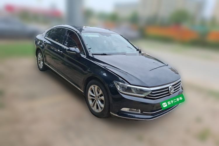 Used Volkswagen Magotan 2018 330TSI DSG Luxury Model Front Right 45 Deg
