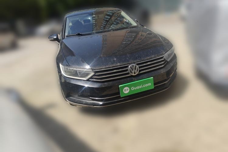 Used Volkswagen Magotan 2018 280TSI DSG Enjoyment Model Front Right 45 Deg
