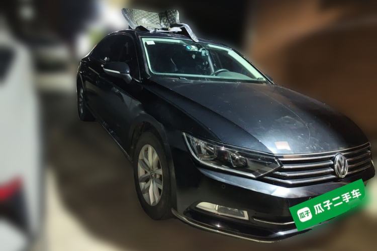 Used Volkswagen Magotan 2018 280TSI DSG Comfort Model Front Right 45 Deg