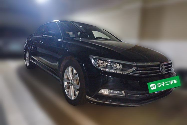 Used Volkswagen Magotan 2018 380TSI DSG Luxury Model Front Right 45 Deg