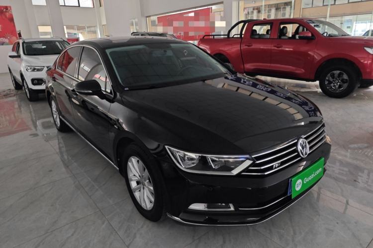 Used Volkswagen Magotan 2018 280TSI DSG Enjoyment Model Front Right 45 Deg