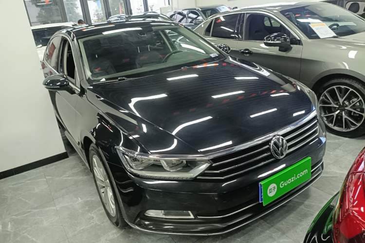 Used Volkswagen Magotan 2018 Facelift 380TSI DSG Luxury Version Front Right 45 Deg