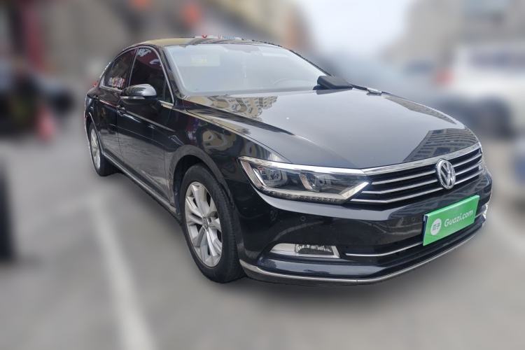 Used Volkswagen Magotan 2018 Facelift 330TSI DSG Luxury Model Front Right 45 Deg