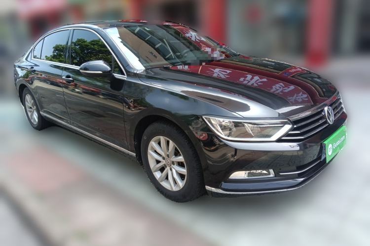 Used Volkswagen Magotan 2018 280TSI DSG Enjoyment Model Front Right 45 Deg