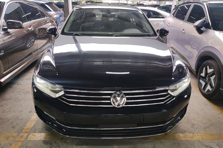 Used Volkswagen Magotan 2018 Facelift 330TSI DSG Luxury Model Front