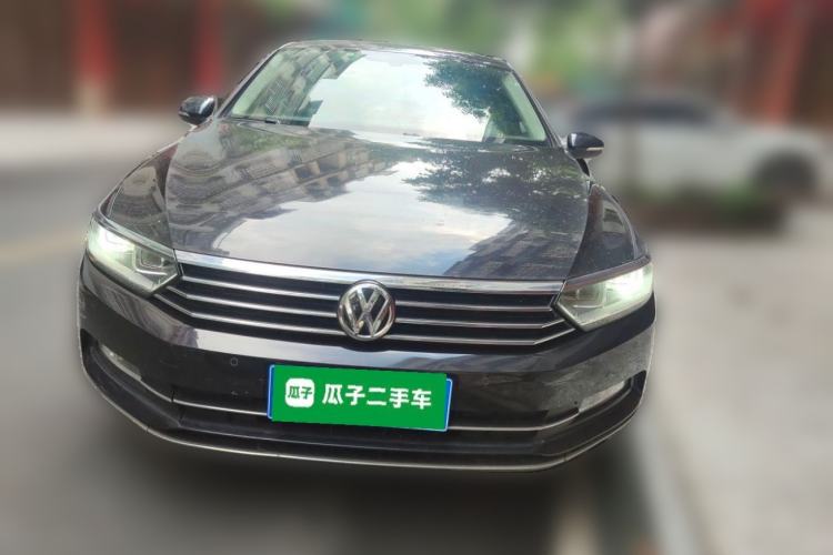 Used Volkswagen Magotan 2018 330TSI DSG Luxury Model Front