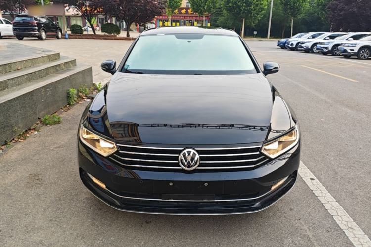 Used Volkswagen Magotan 2018 280TSI DSG Comfort Model Front