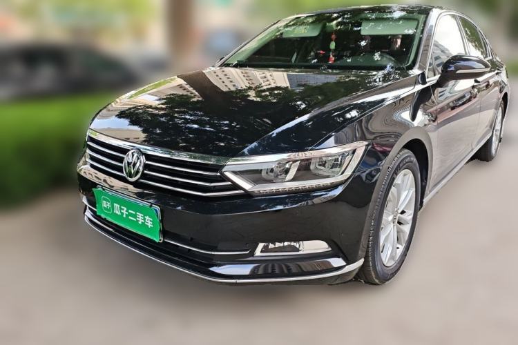 Used Volkswagen Magotan 2018 Facelift 330TSI DSG Luxury Model Guazi used car, China used car export, Used car for sale, Used  cars, Cheapest cars for sale