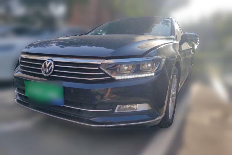 Volkswagen Magotan 2018 330TSI DSG Luxury Model usata Guazi used car, China used car export, Used car for sale, Used cars, Cheapest cars for sale
