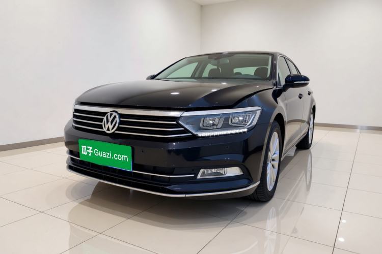 Używany Volkswagen Magotan 2018 330TSI DSG Luxury Model Guazi used car, China used car export, Used car for sale, Used cars, Cheapest cars for sale
