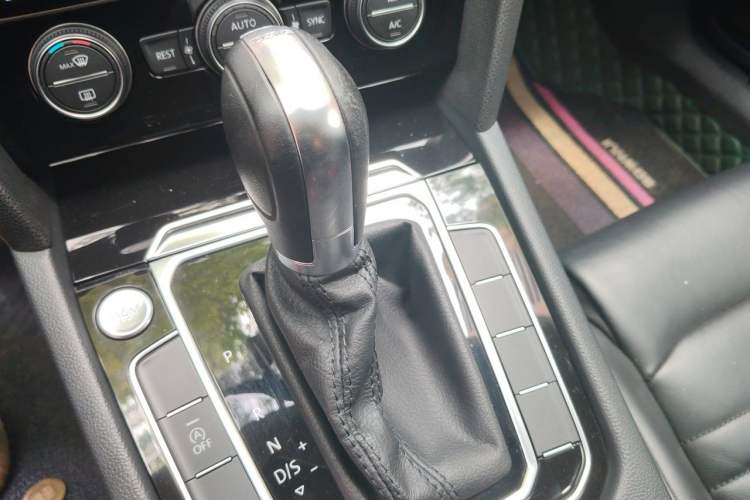 Used Volkswagen Magotan 2018 380TSI DSG Luxury Model Gear Lever