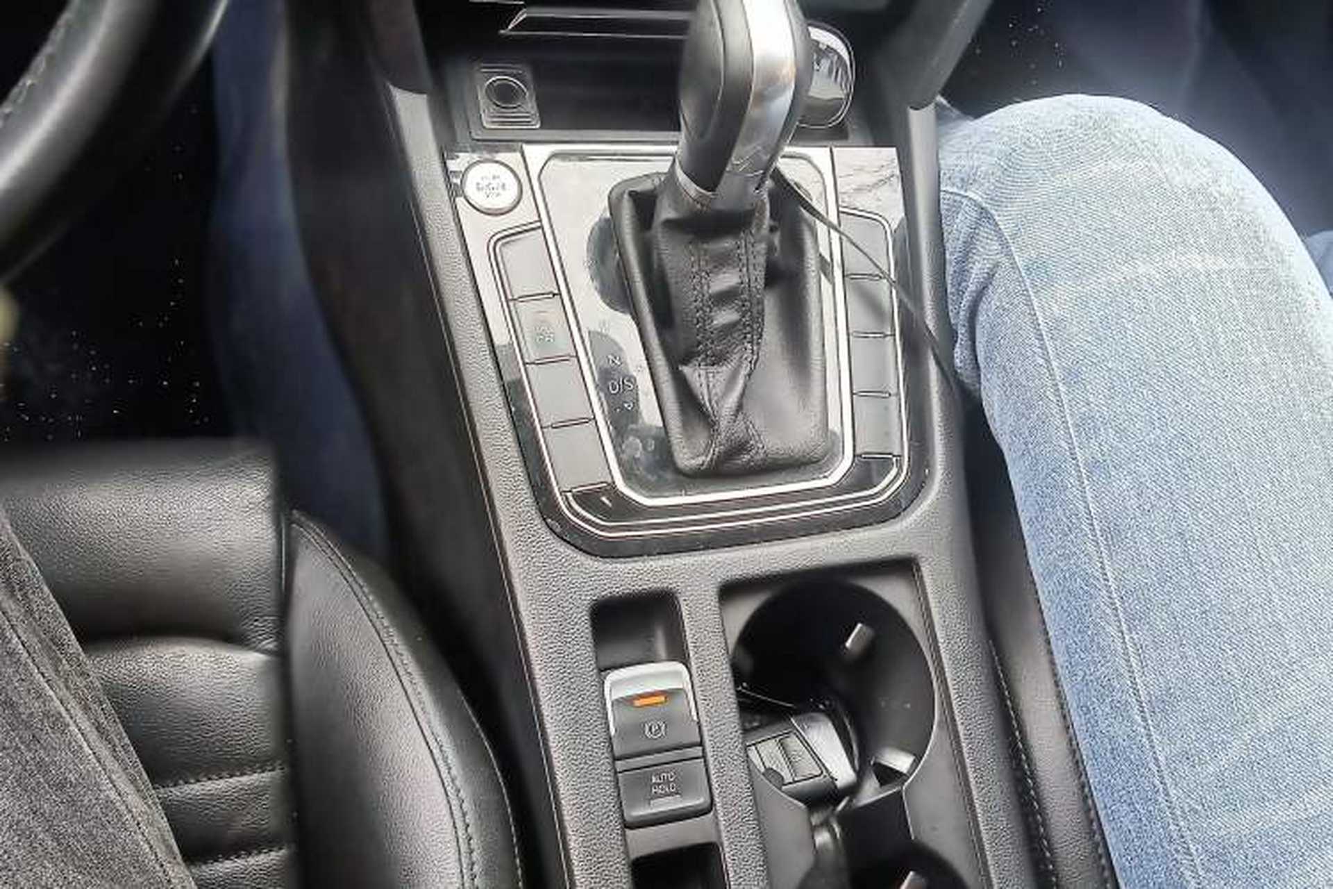 Used Volkswagen Magotan 2018 Facelift 330TSI DSG Luxury Model Gear Lever