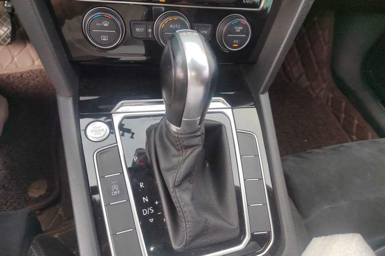 Used Volkswagen Magotan 2018 380TSI DSG Prestige Model Gear Lever