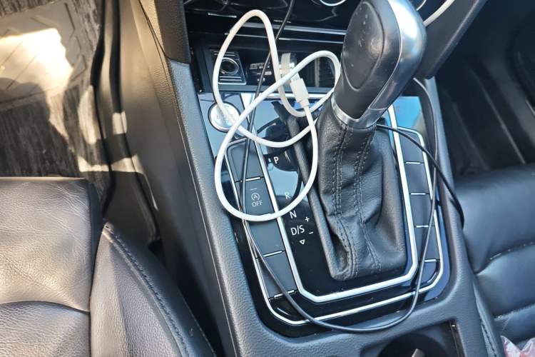 Used Volkswagen Magotan 2018 Facelift 330TSI DSG Luxury Model Gear Lever