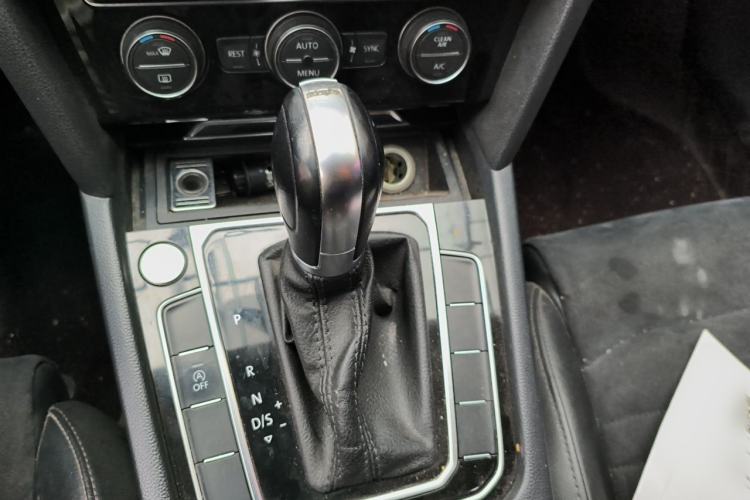 Used Volkswagen Magotan 2018 330TSI DSG Luxury Model Gear Lever