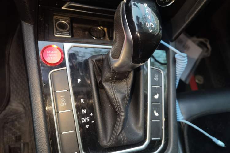 Used Volkswagen Magotan 2018 330TSI DSG Advanced Model Gear Lever