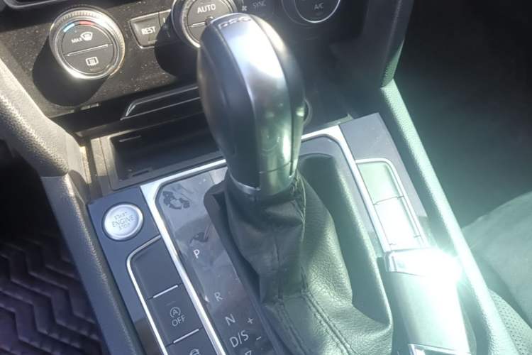 Used Volkswagen Magotan 2018 330TSI DSG Luxury Model Gear Lever