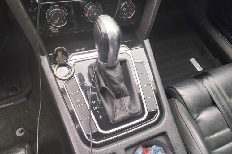 Used Volkswagen Magotan 2018 330TSI DSG Advanced Model Gear Lever