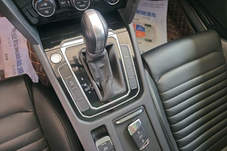 Used Volkswagen Magotan 2018 Facelift 380TSI DSG Luxury Version Gear Lever