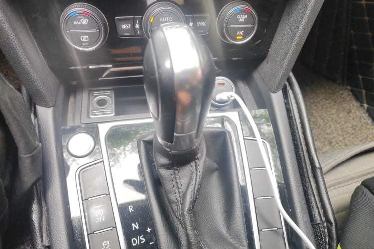 Used Volkswagen Magotan 2018 330TSI DSG Luxury Model Gear Lever