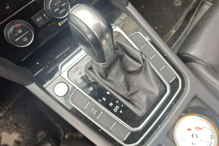 Used Volkswagen Magotan 2018 330TSI DSG Luxury Model Gear Lever